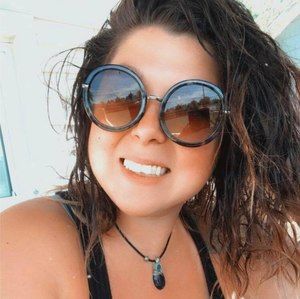 Meet your Posher, Julienne